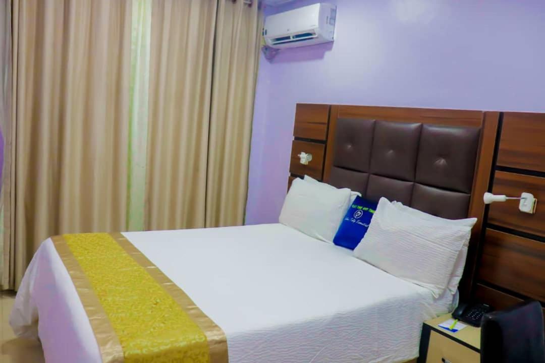 Golden Tulip Hotel- Evergreen Port Harcourt Eksteriør bilde